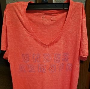 Under Armour t- shirt